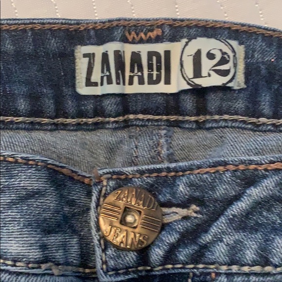 🔥3/$10 Zanadi 12 size 12 denim shorts - Picture 2 of 8
